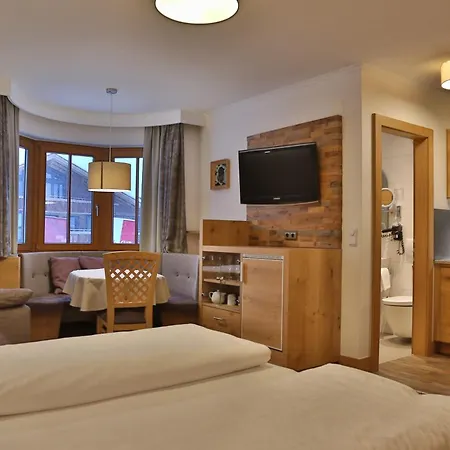 Hotell Acksteiner Sankt Anton am Arlberg