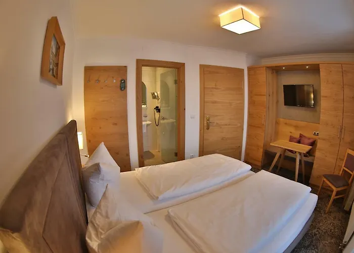 Hotell Acksteiner Sankt Anton am Arlberg