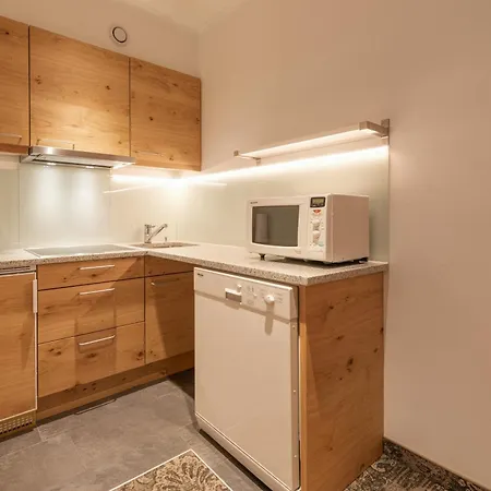 Acksteiner 3* サンクト・アントン・アム・アールベルク